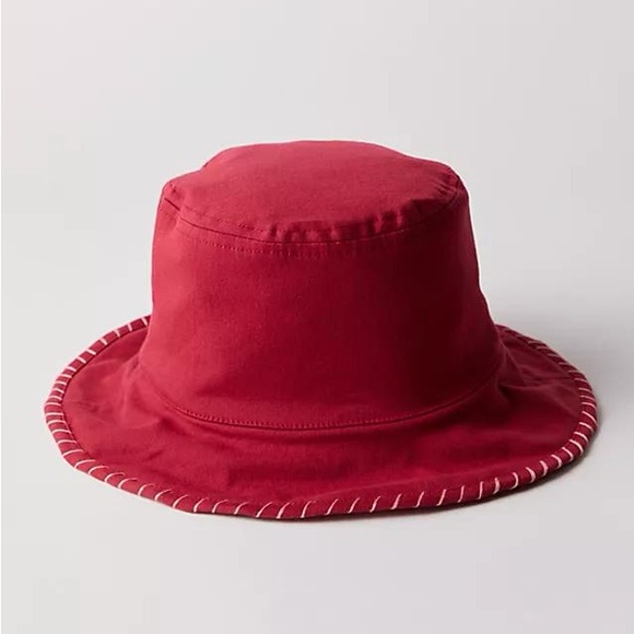 Free People x Rahi Flip Side Bucket Hat in Red with pink inside - Picture 3 of 3